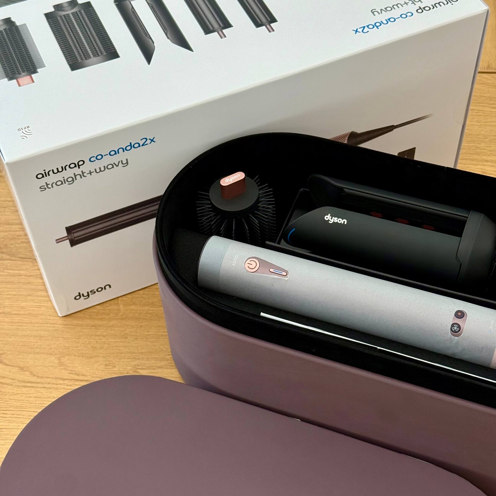 Стайлер Dyson HS09 в Сургуте