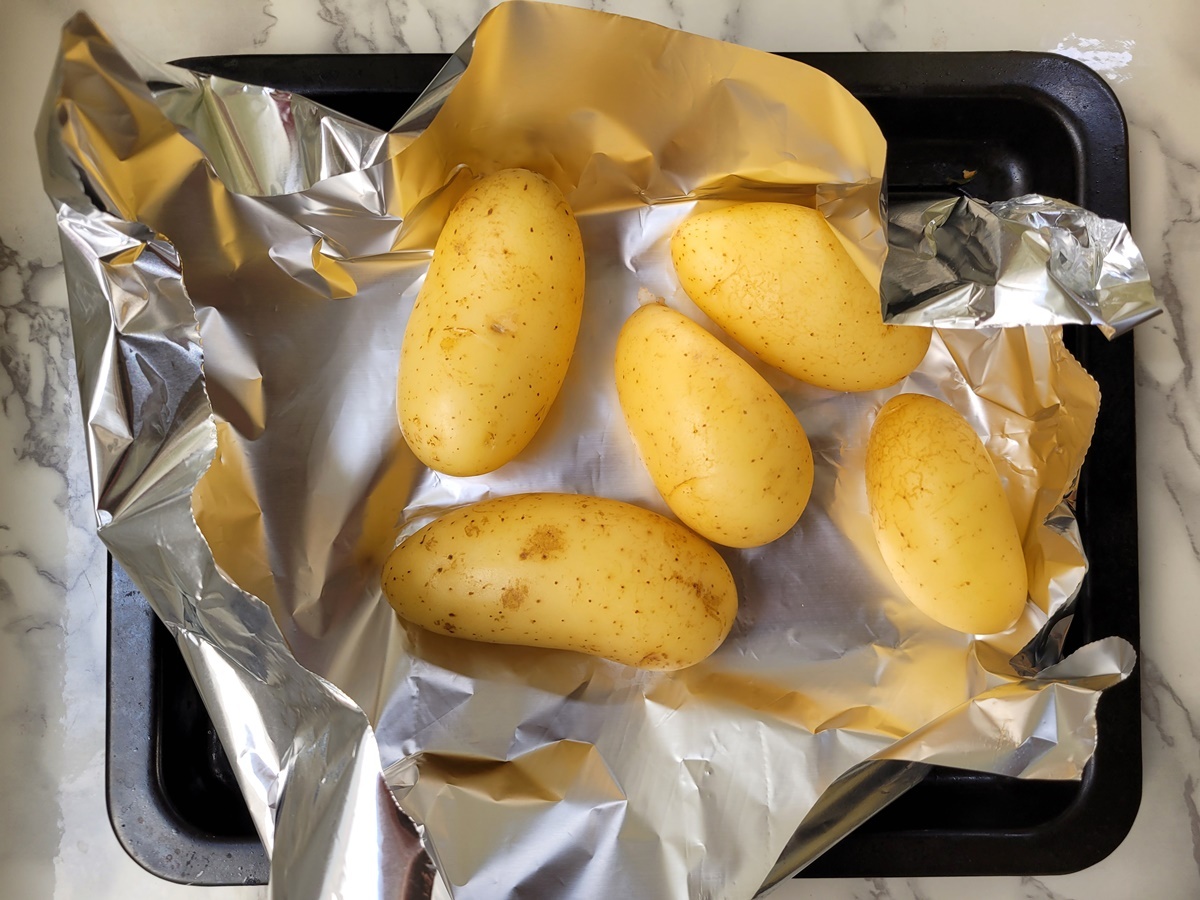 Запекаем картофель в мундире. Для греческой запеканки. Рецепт с фото.