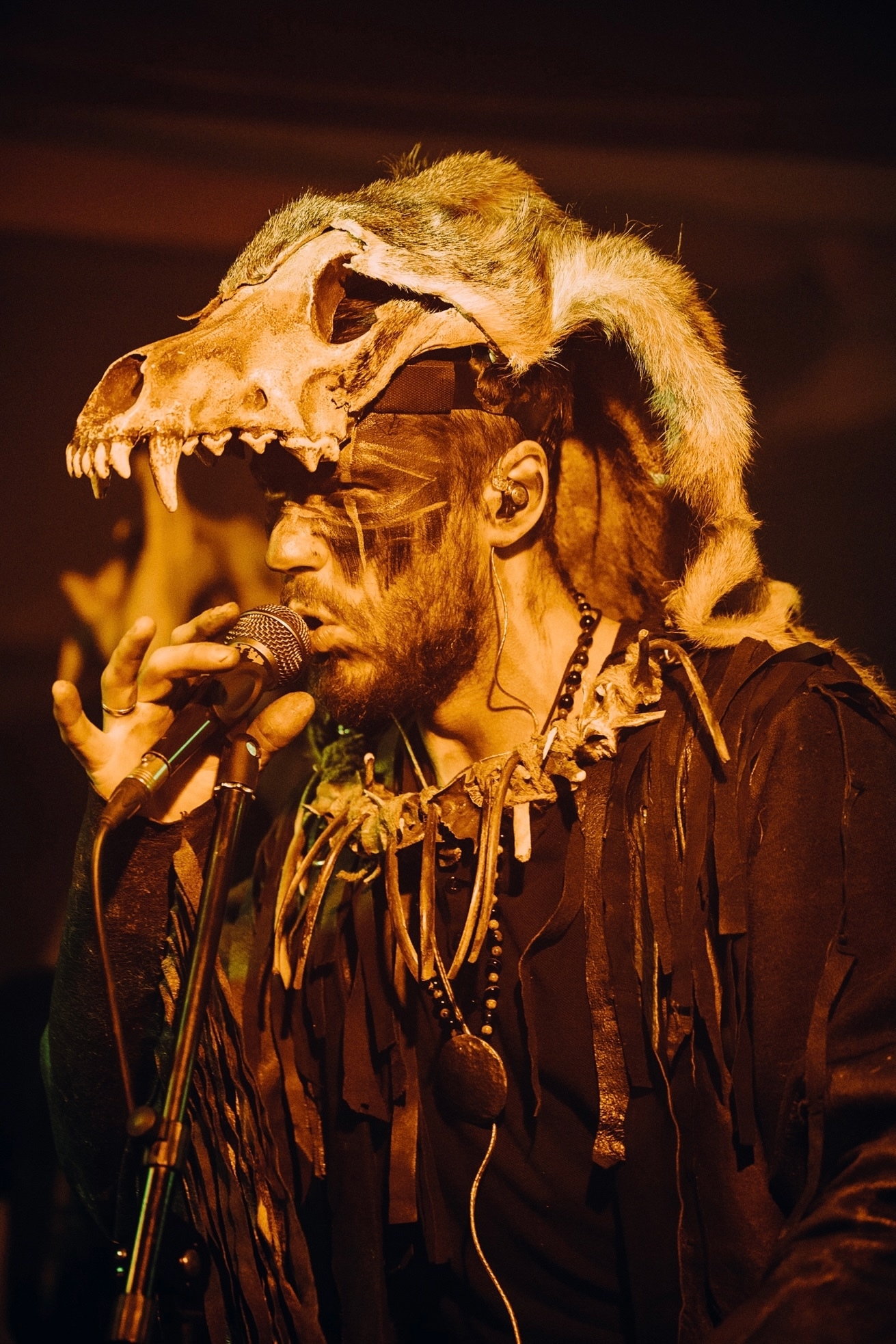 Денис Бривин солист группы Yaruga