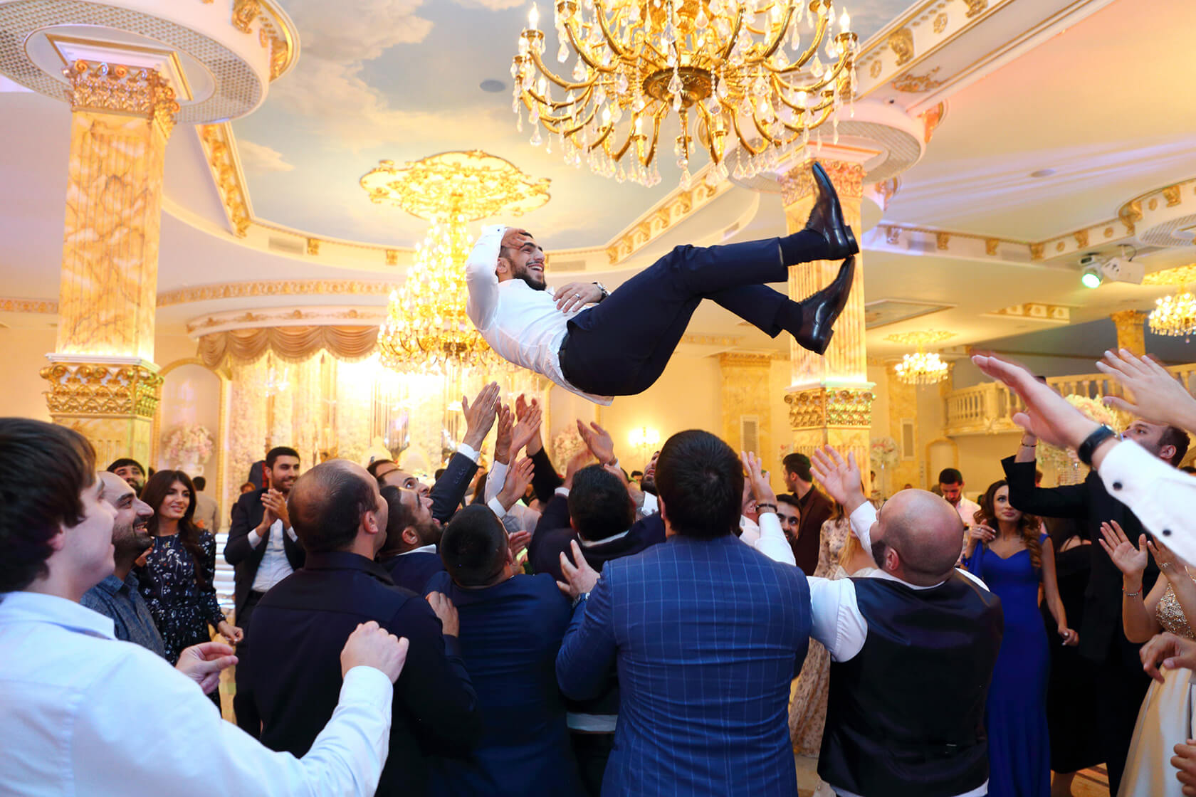 Звёздная свадьба олимпийского призёра и певицы