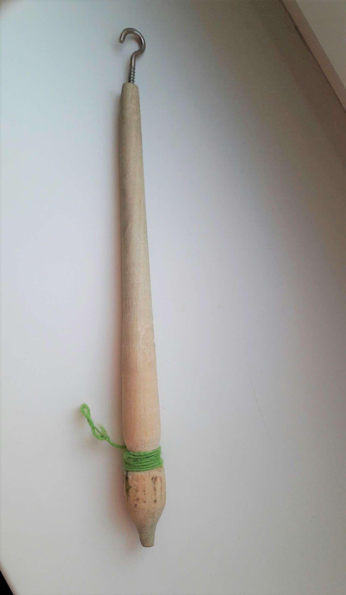 Деревянное веретено для прядения с катушками из вяза и кедра. B35