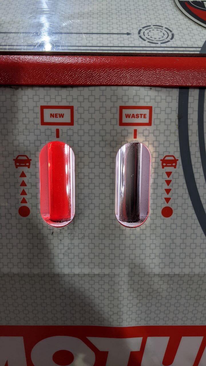 Процесс аппаратной замены масла Ford