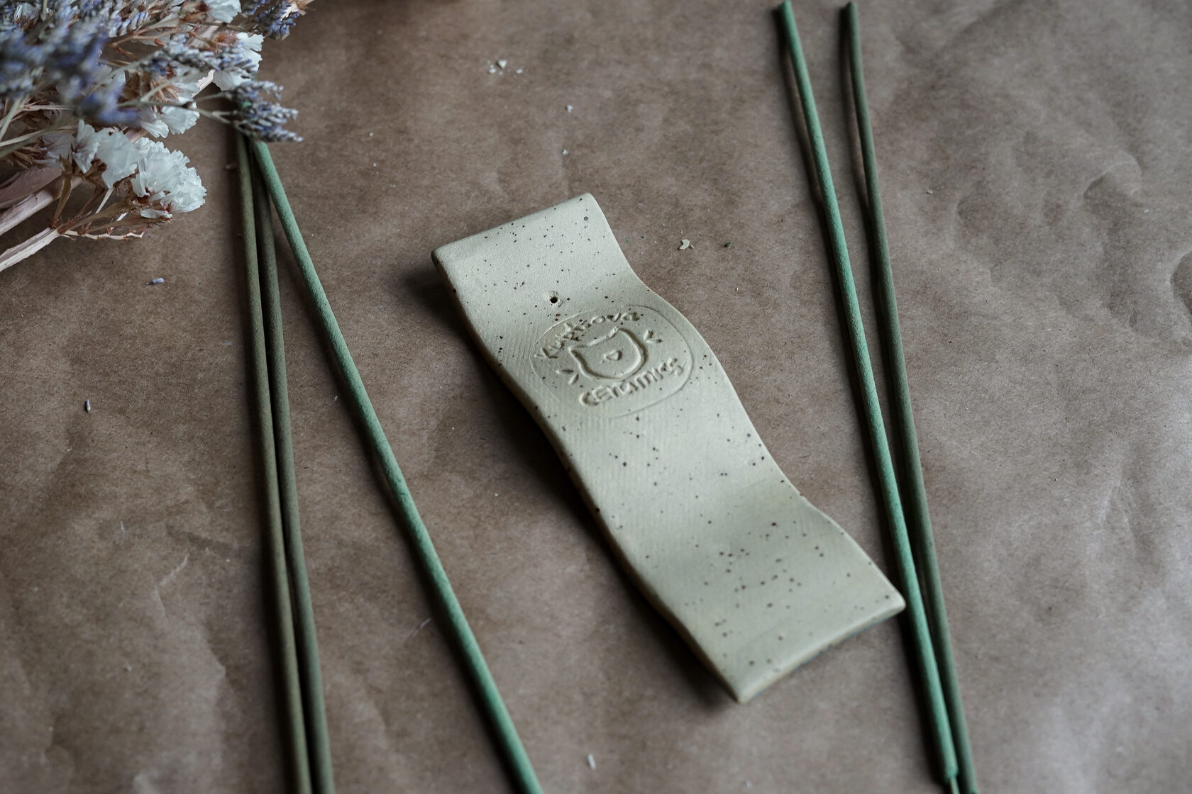 Благовония фикс прайс. Fix price ароматический набор. Купить подставку под благовония сова. Аромапалочки для дома фикс. Fix price аромапалочки.