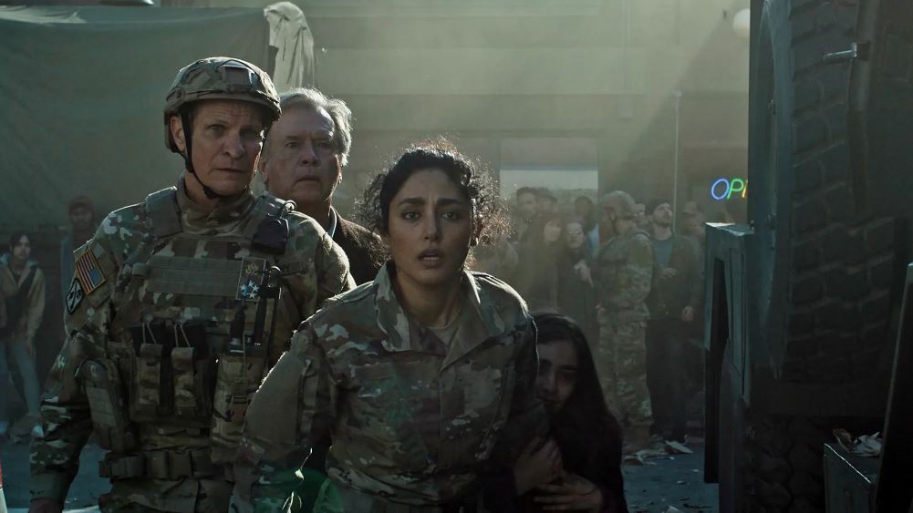 Кадр из сериала «Вторжение»