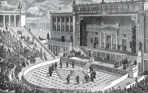 Победителями Великих Дионисий были, например, драматурги Эсхил, Еврипид и Софокл