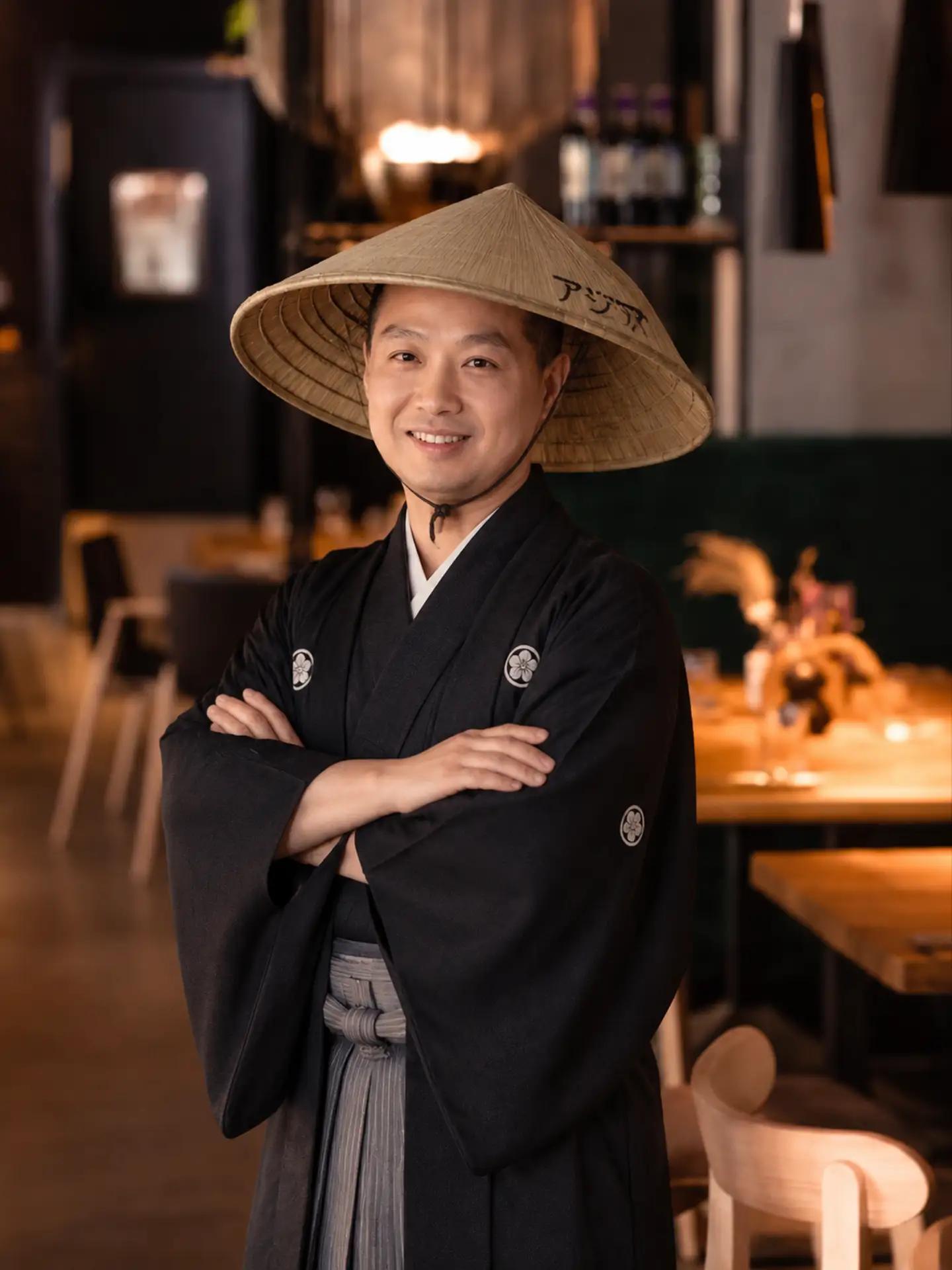 ЛИ ХУН ВЕЙ — шеф китайской кухни ASIA INN