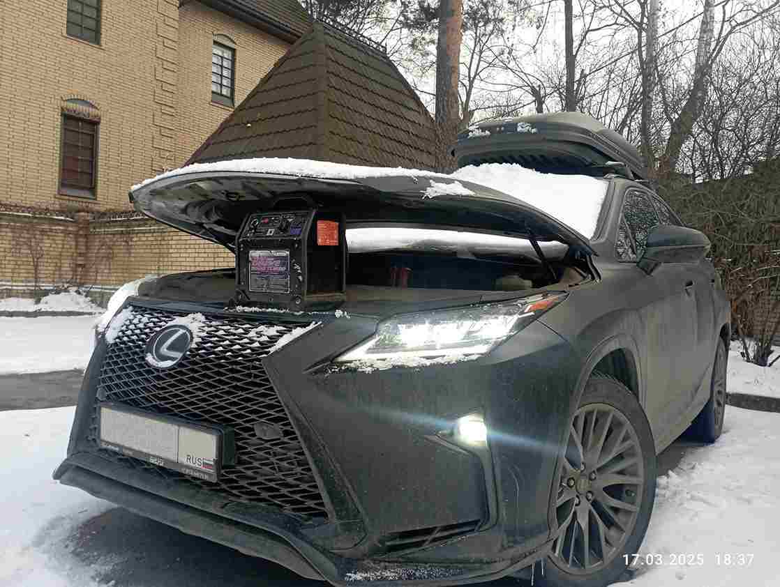 Запустили двигатель, прикурили аккумулятор Lexus RX в Коломягах в Санкт-Петербурге