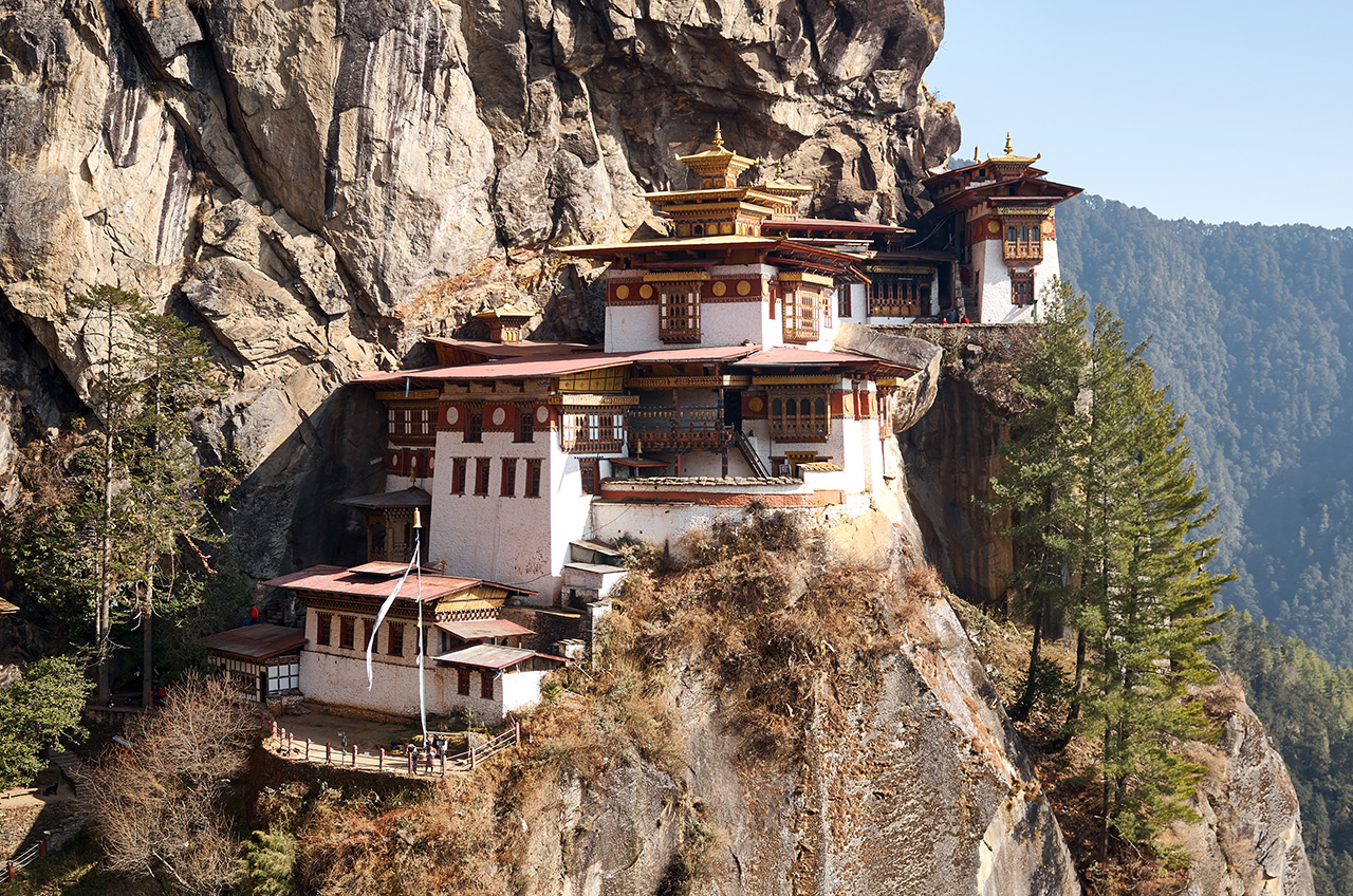 Знакомство с Королевством Бутан: Путешествие в великолепие и духовность ...