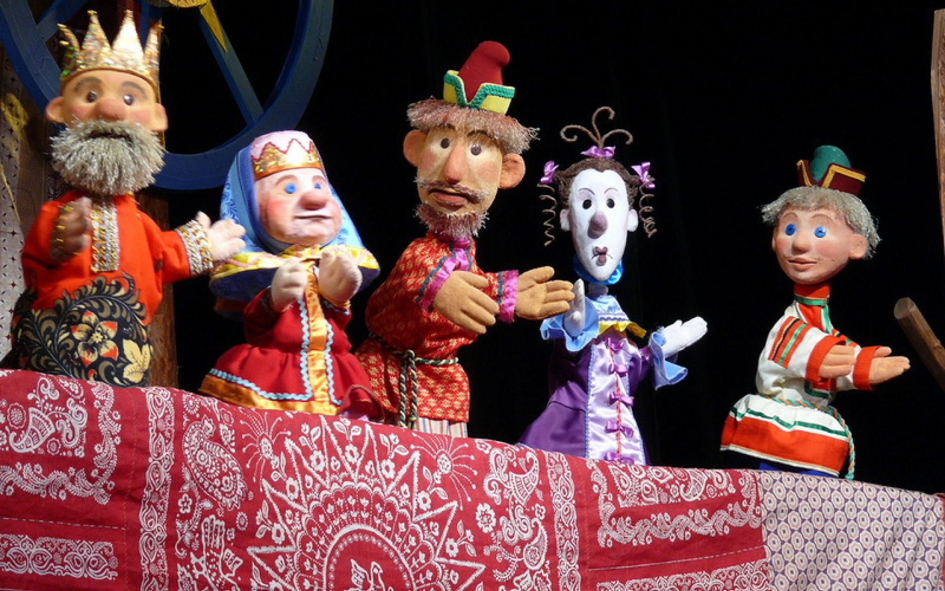 Мир театра кукол. Театр верховых кукол перчаточных. Кукольный театр Новокузнецк. Люберецкий театр кукол. Кукольный театр верховых кукол.