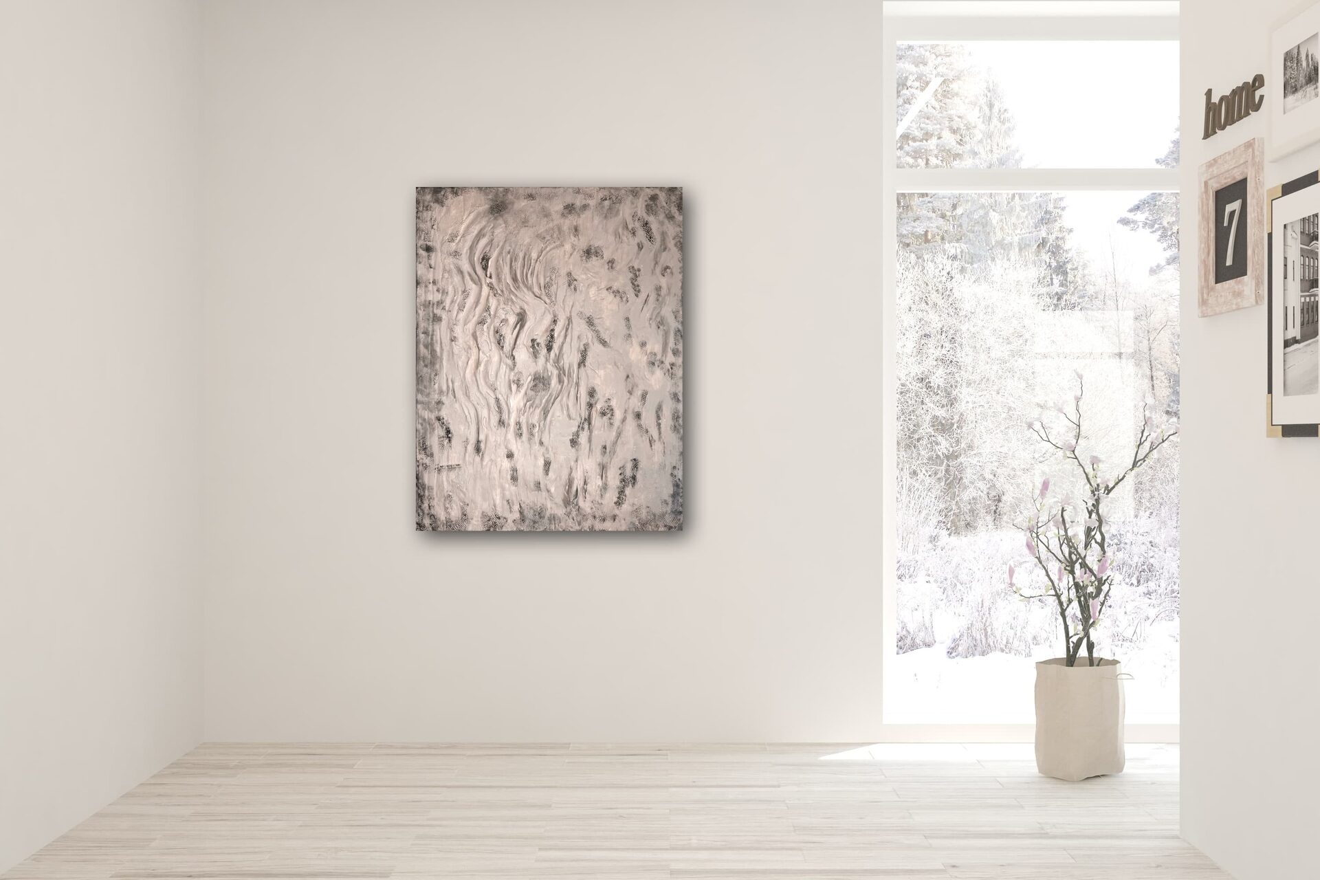 Бежевая картина с глубоким рельефом в светлой гостиной