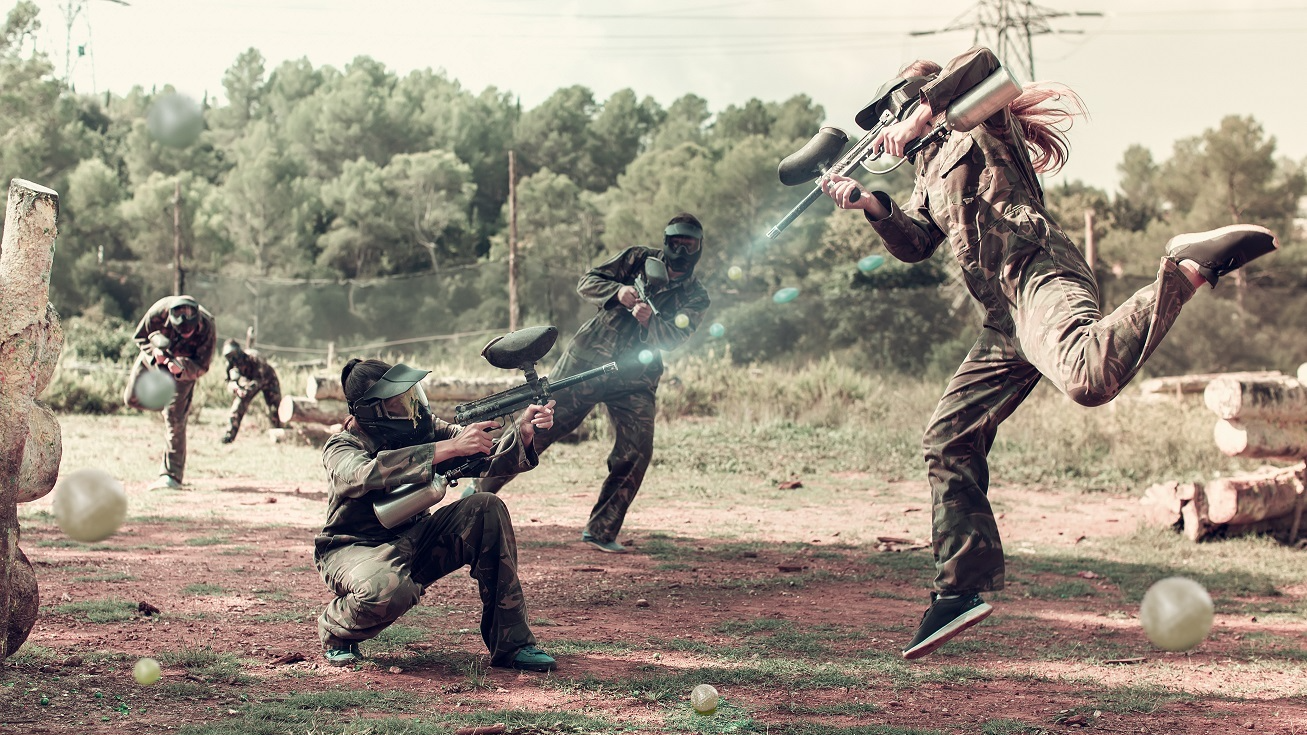 фото нанесения макияжа на лицо девушки 