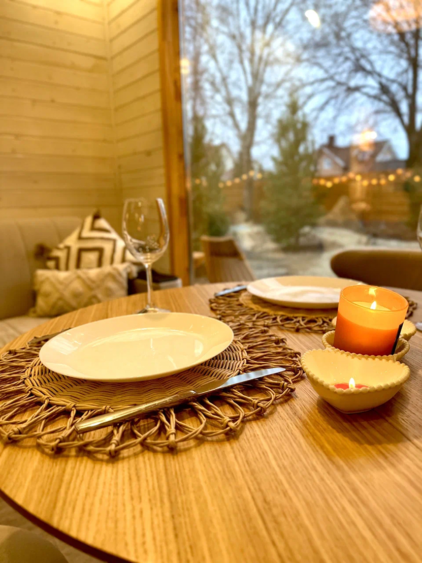 Спа-глэмпинг в Подмосковье в Aframe Happy