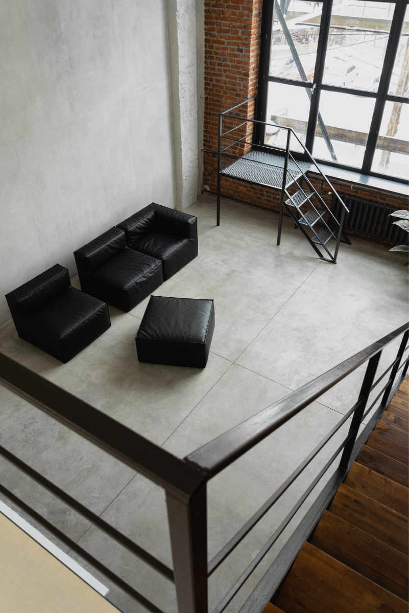 Фотостудия STUDIO’19 в Челябинске 3 диван лофт