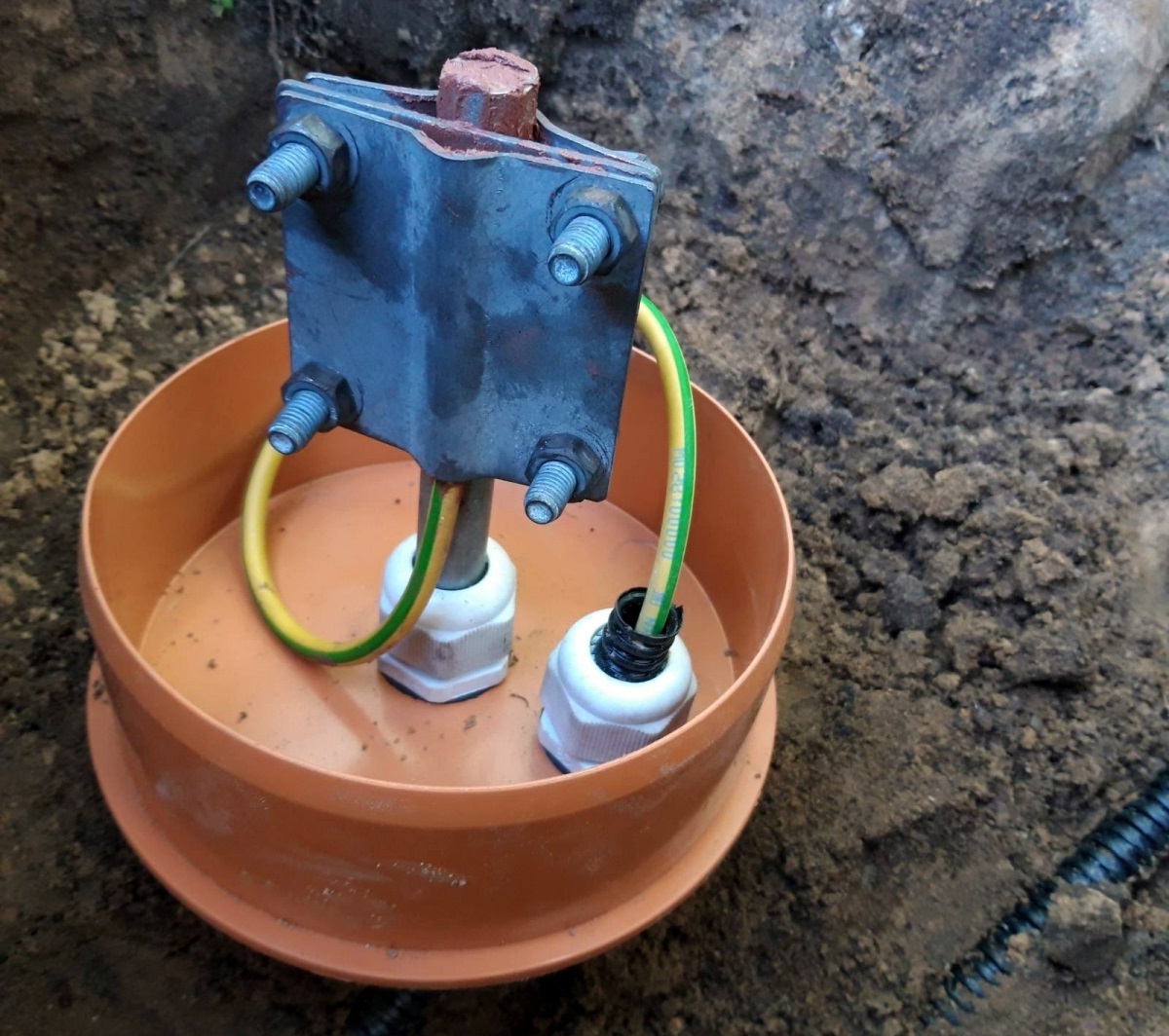 Трехпозиционный переключатель