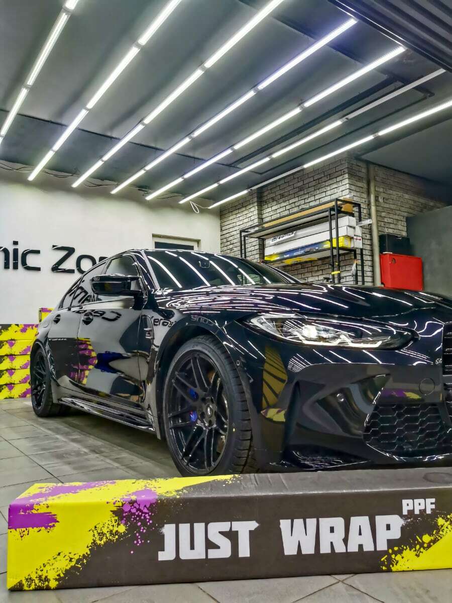При оклейки этой BMW использовали пленку Justwrap™ Soft190