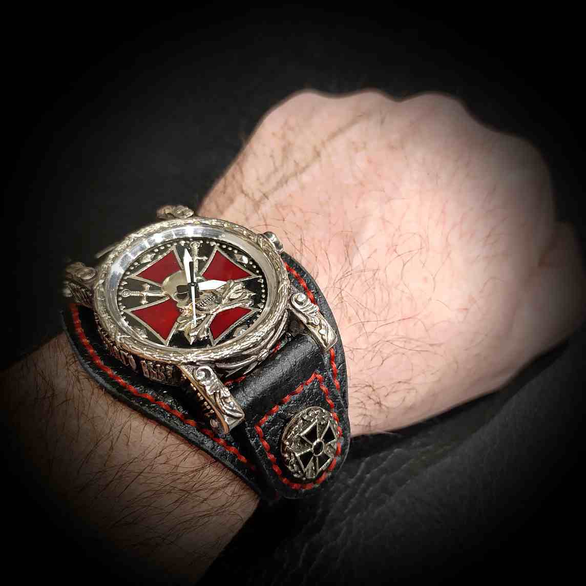 часы для мужчин, подарок мужчине, авторские часы.