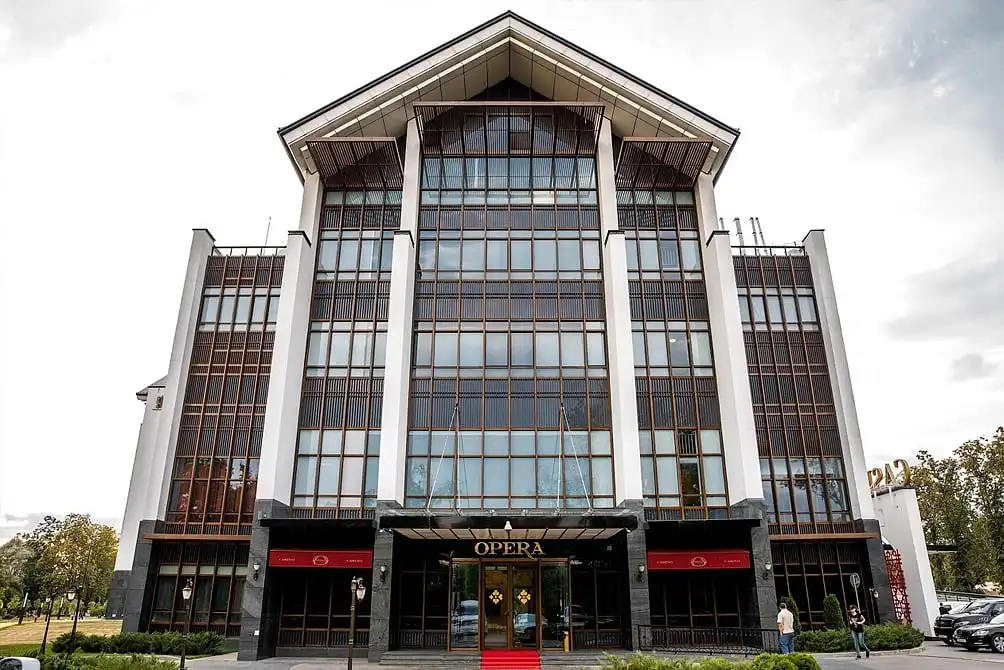 Opera казино