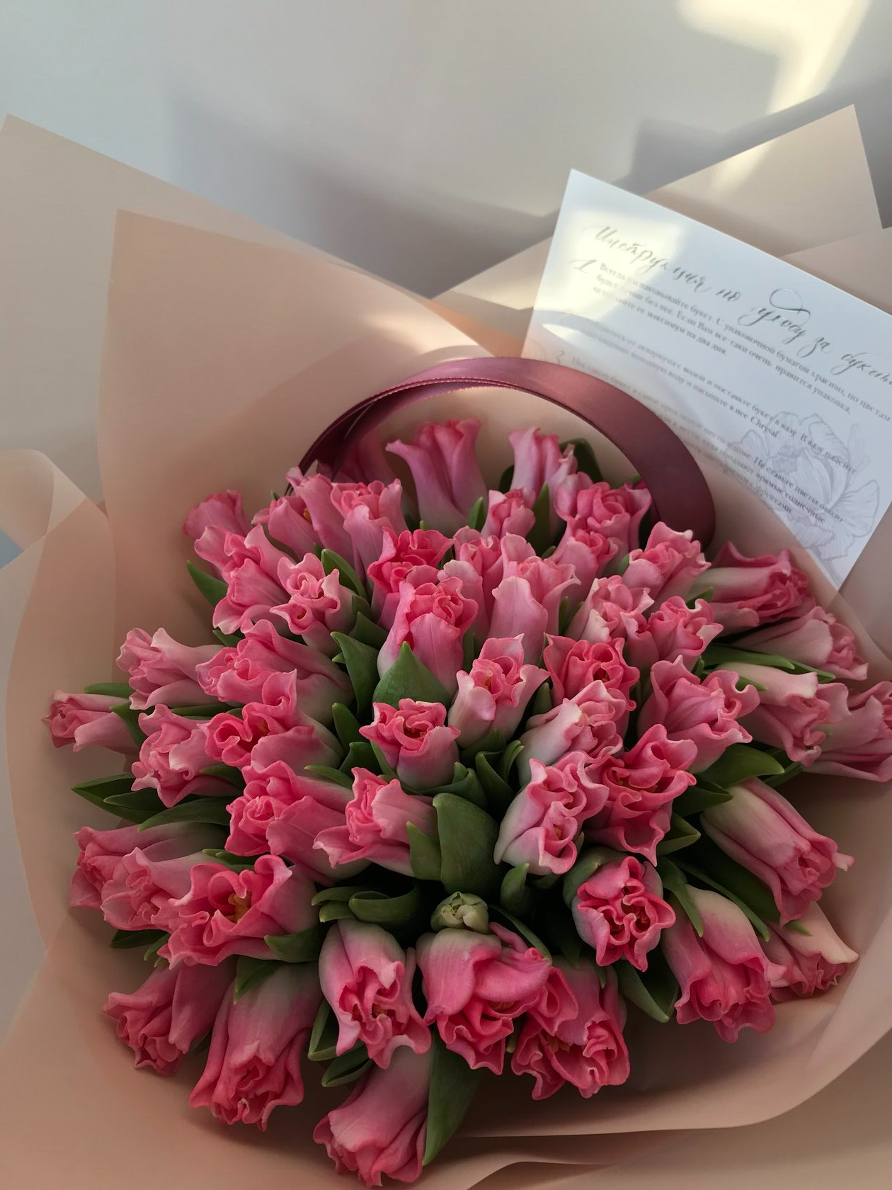 Купить тюльпаны авторские композиции и букеты с тюльпанами в Москве с