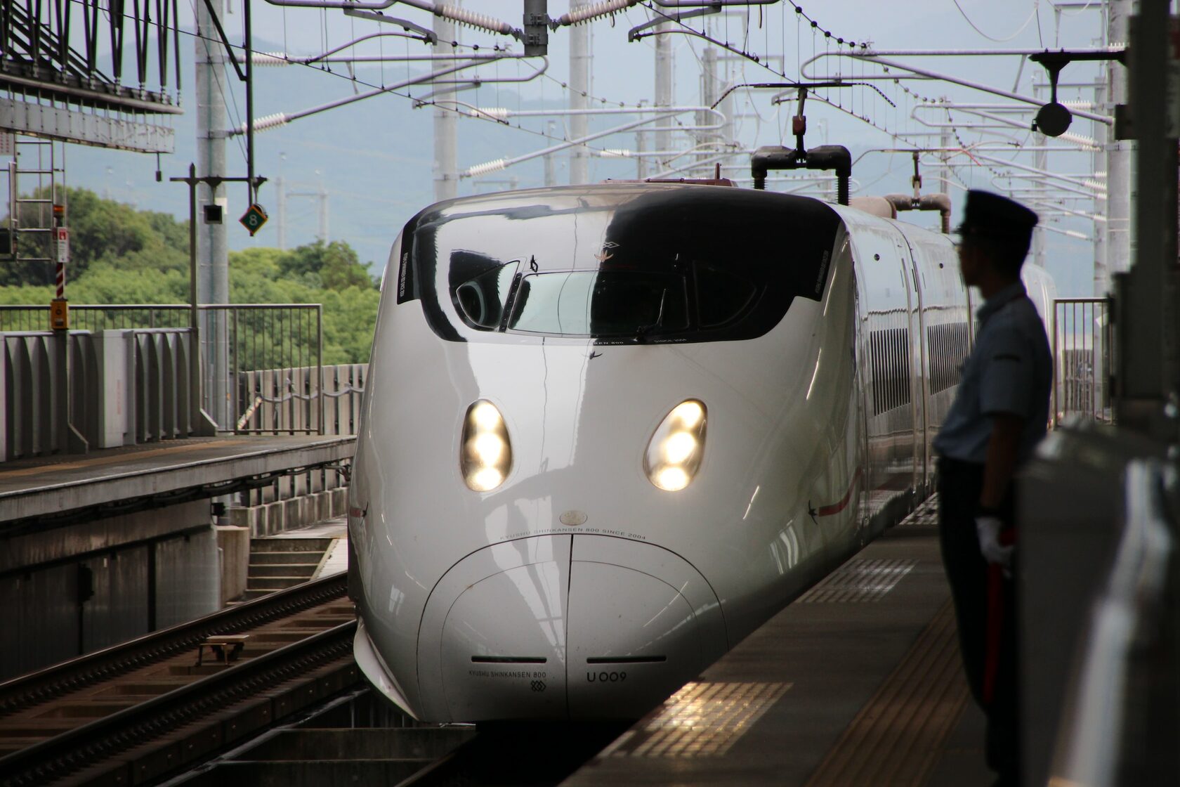 Поездка в японию 2024. Shinkansen jr500. Токио поезда 6000. Япония 2023 год. Поезд из Токио в Киото.