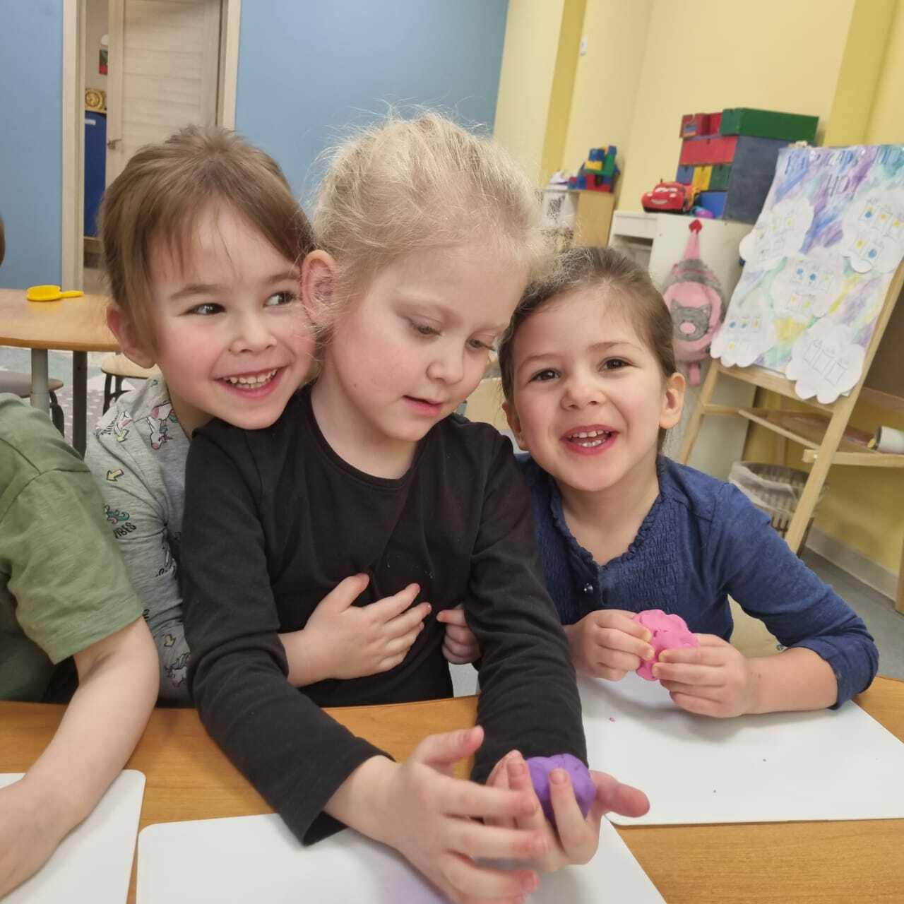 Садик подсолнух. Садик подсолнух Самара. Садик Подсолнушек Самара. Садик подсолнух Самара в 90-е.