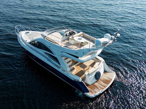Аренда яхты Galeon 440 до 10 гостей в СПб