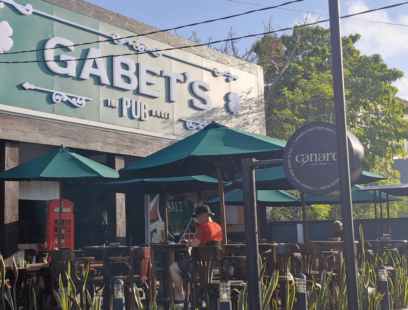 sports bar with Guinness in Uluwatu