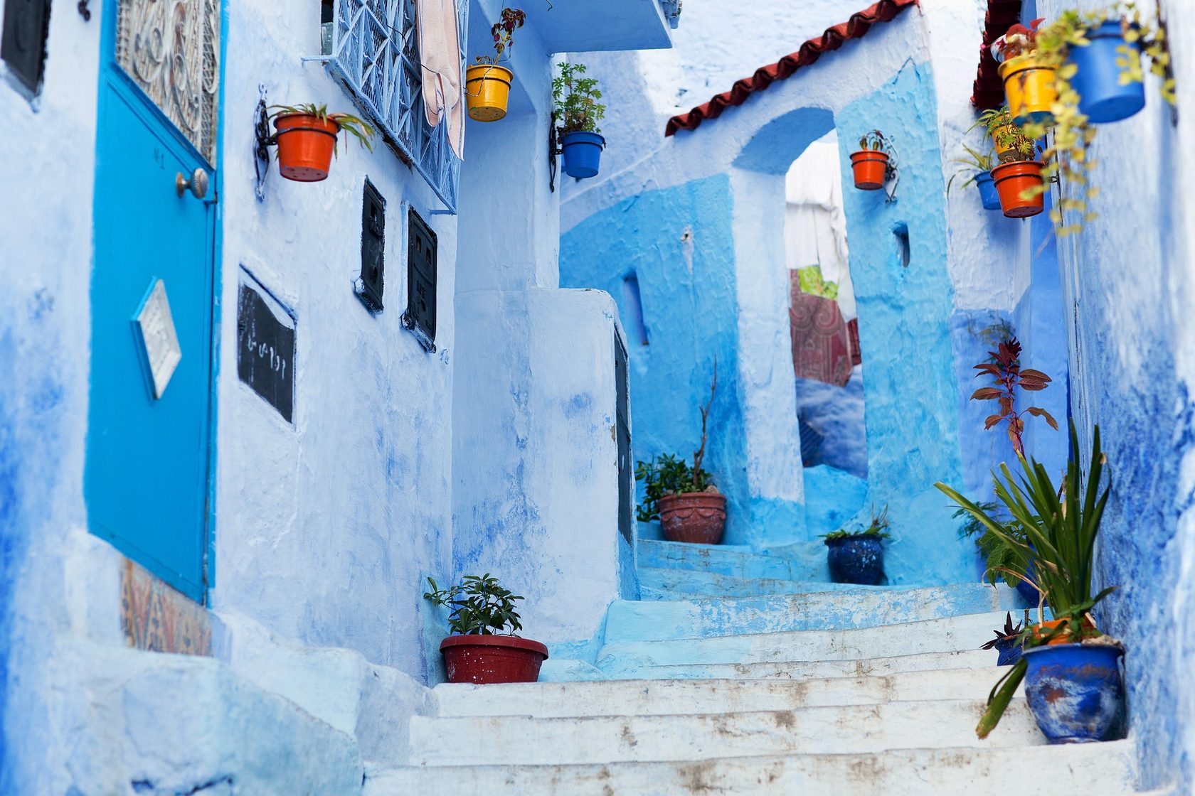 Morocco travel. Шефшауэн Марокко. Голубой город в Марокко Шефшауэн. Шефшауэн голубая Жемчужина Марокко. Синяя деревня в Марокко.
