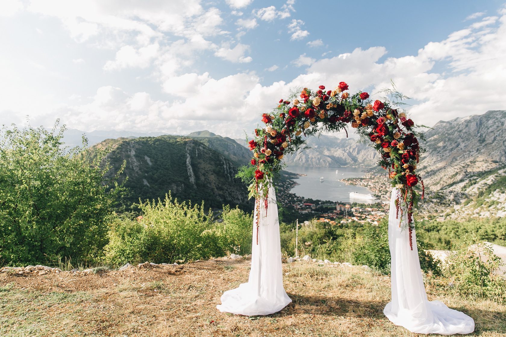 Свадебная арка в итальянском стиле