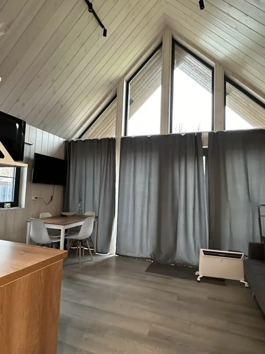 BARN 48