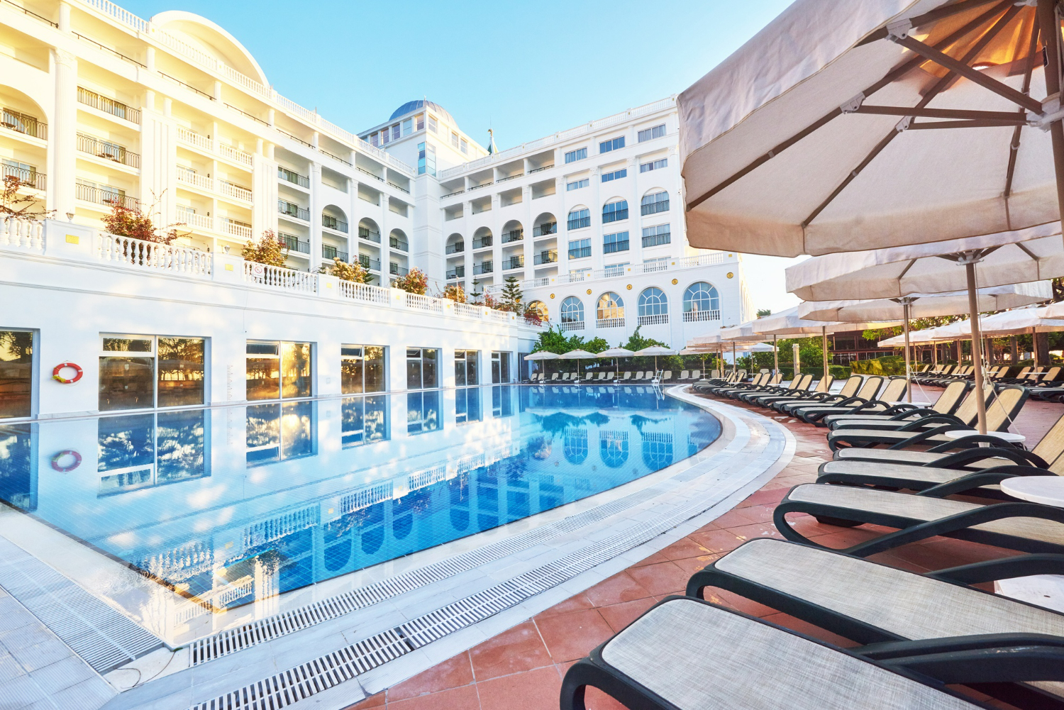 реклама нового отеля