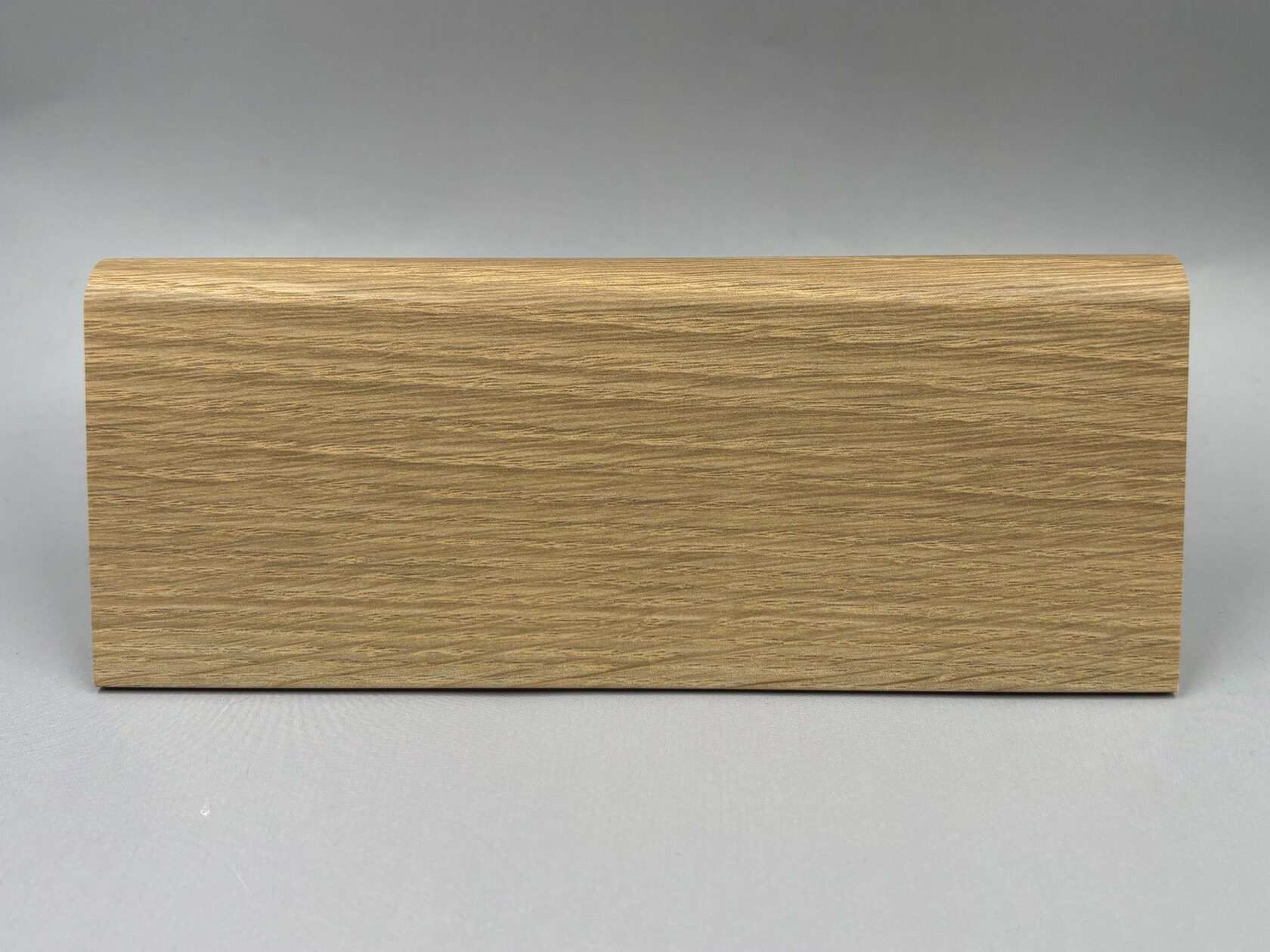 Плинтус МДФ под дерево, под дуб для ламината и паркета в Санкт-Петербурге (СПб)