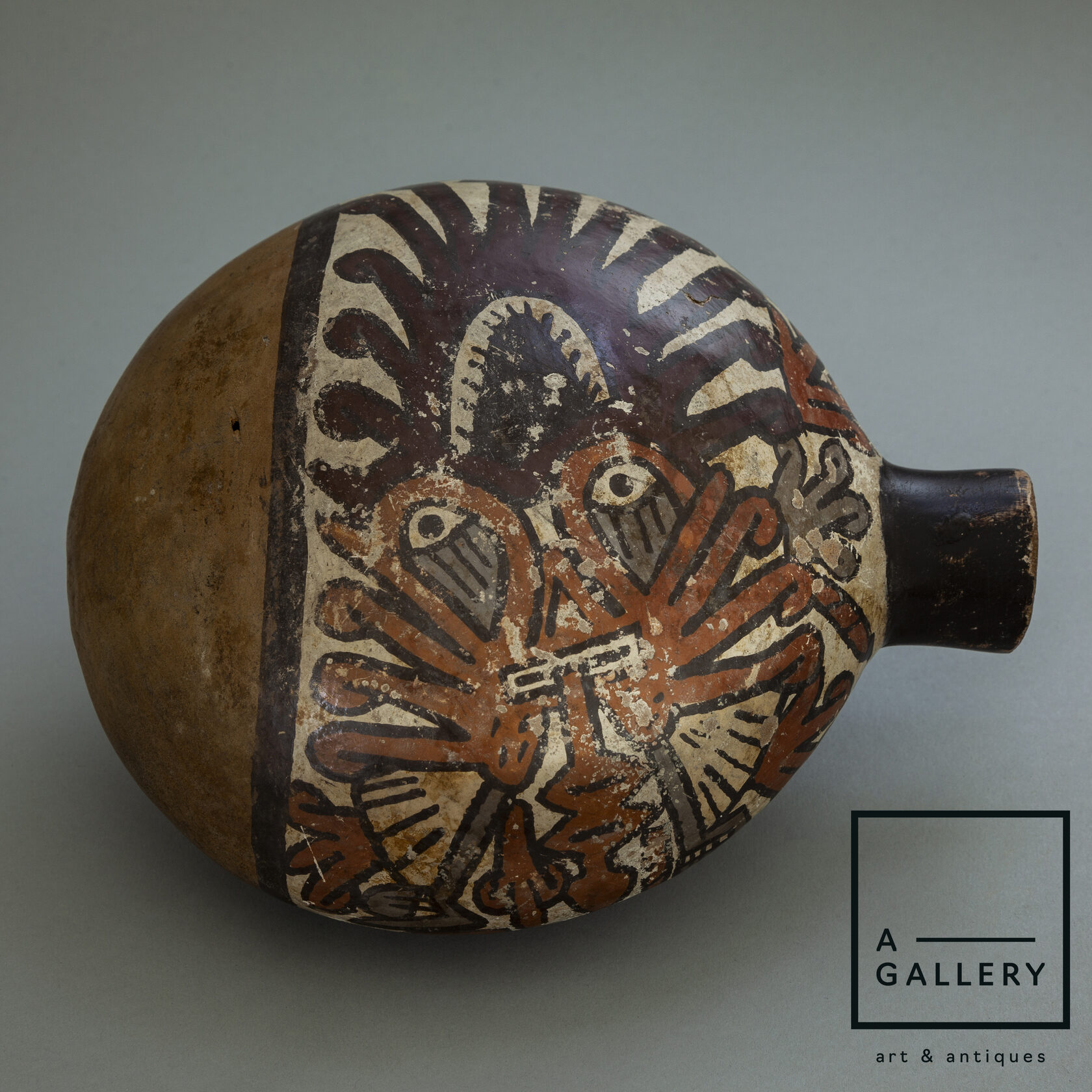 Сосуд культуры Наска, Перу, 550 – 750 гг. н.э. Коллекция A-Gallery, Москва.