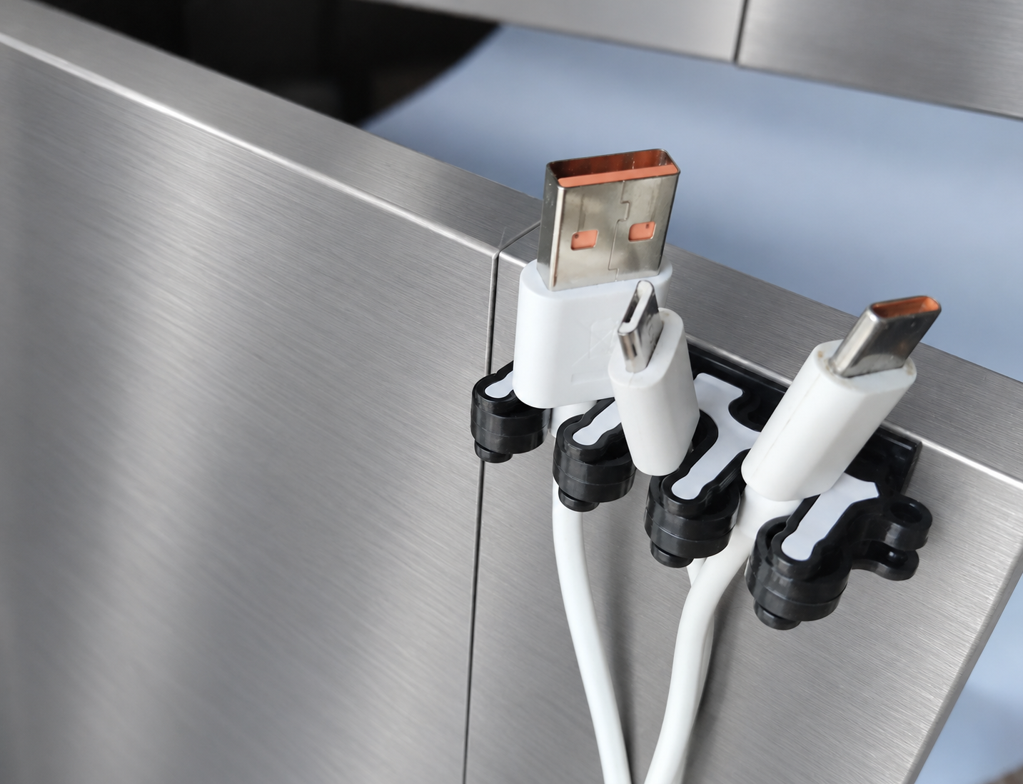 USB-кабели в органайзере
