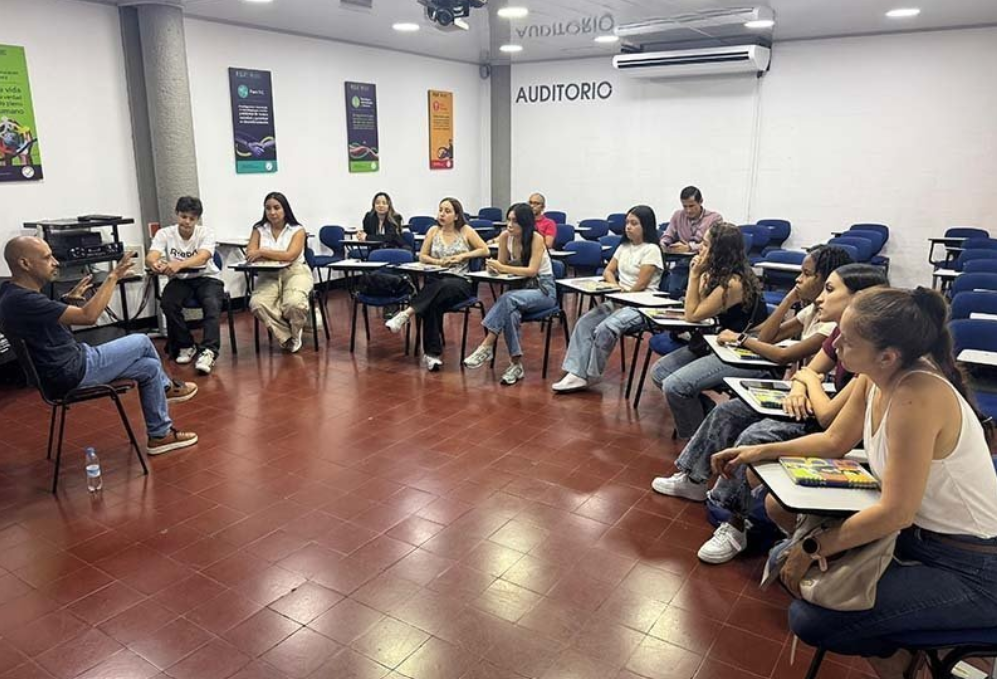 Impulsando la Transformación Digital con el Lanzamiento del Técnico en Auxiliar de Mercadeo y Ventas Online