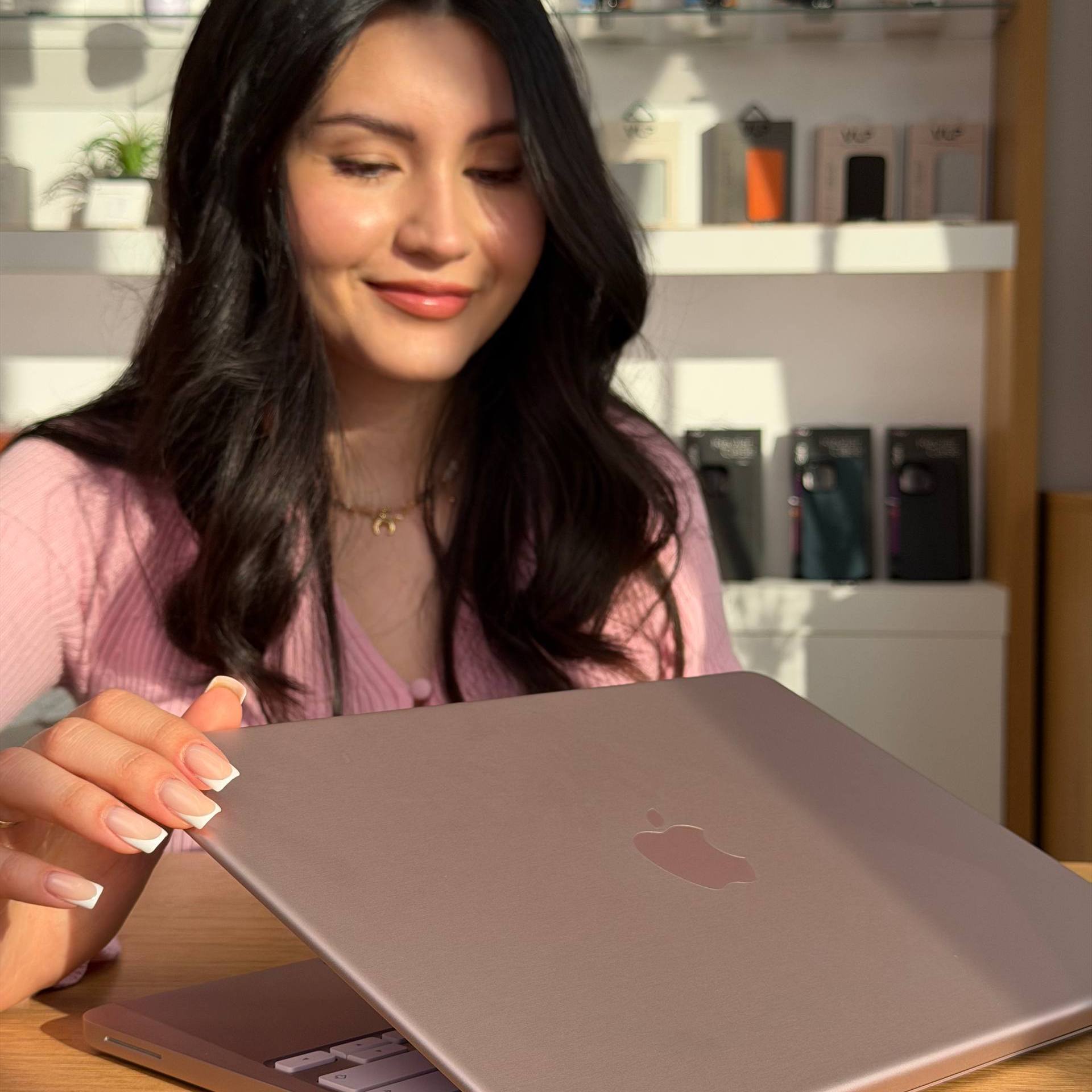 Цена и наличие MacBook