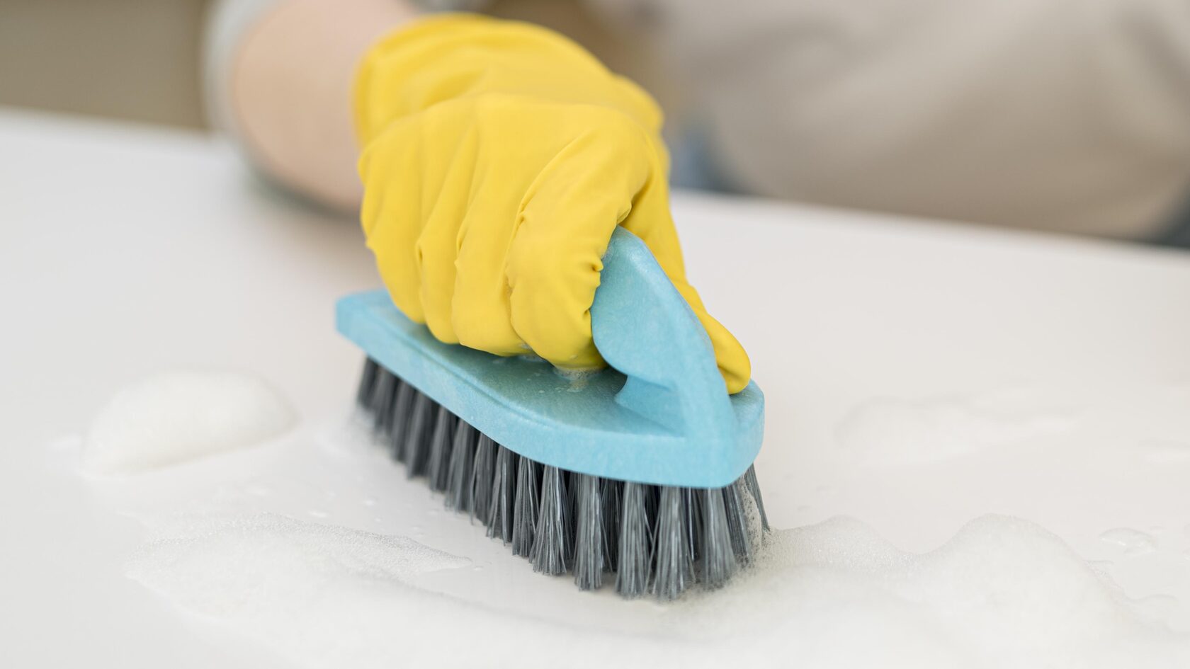 Безопасная химчистка мебели для детей и животных