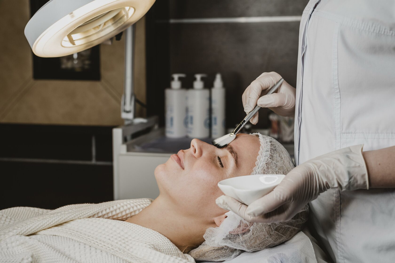 Метляева наталья. Отделение врачебной косметологии. Косметология в пушкино 50 лет комсомола. Иркутская косметологии фото. Метляева наталья.