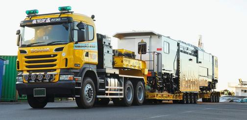Volvo semi tractor tranny