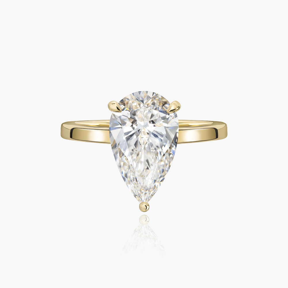 Кольцо с бриллиантом груша