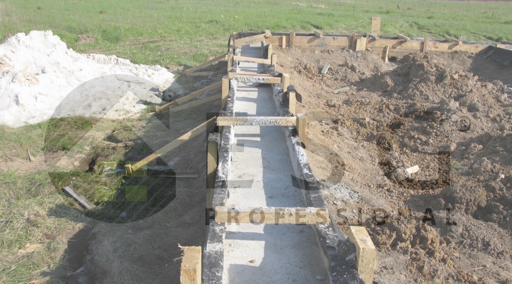 Снос и демонтаж старых бетонных ленточных фундаментов домов - стоимость - цена за м3 в Москве