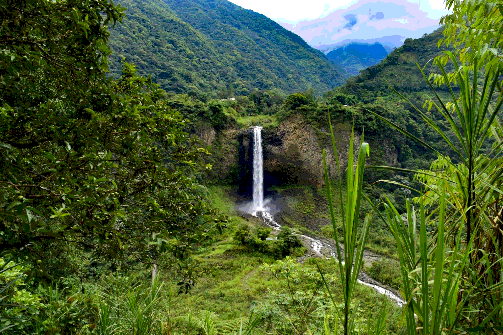 Donde está ubicado ecuador