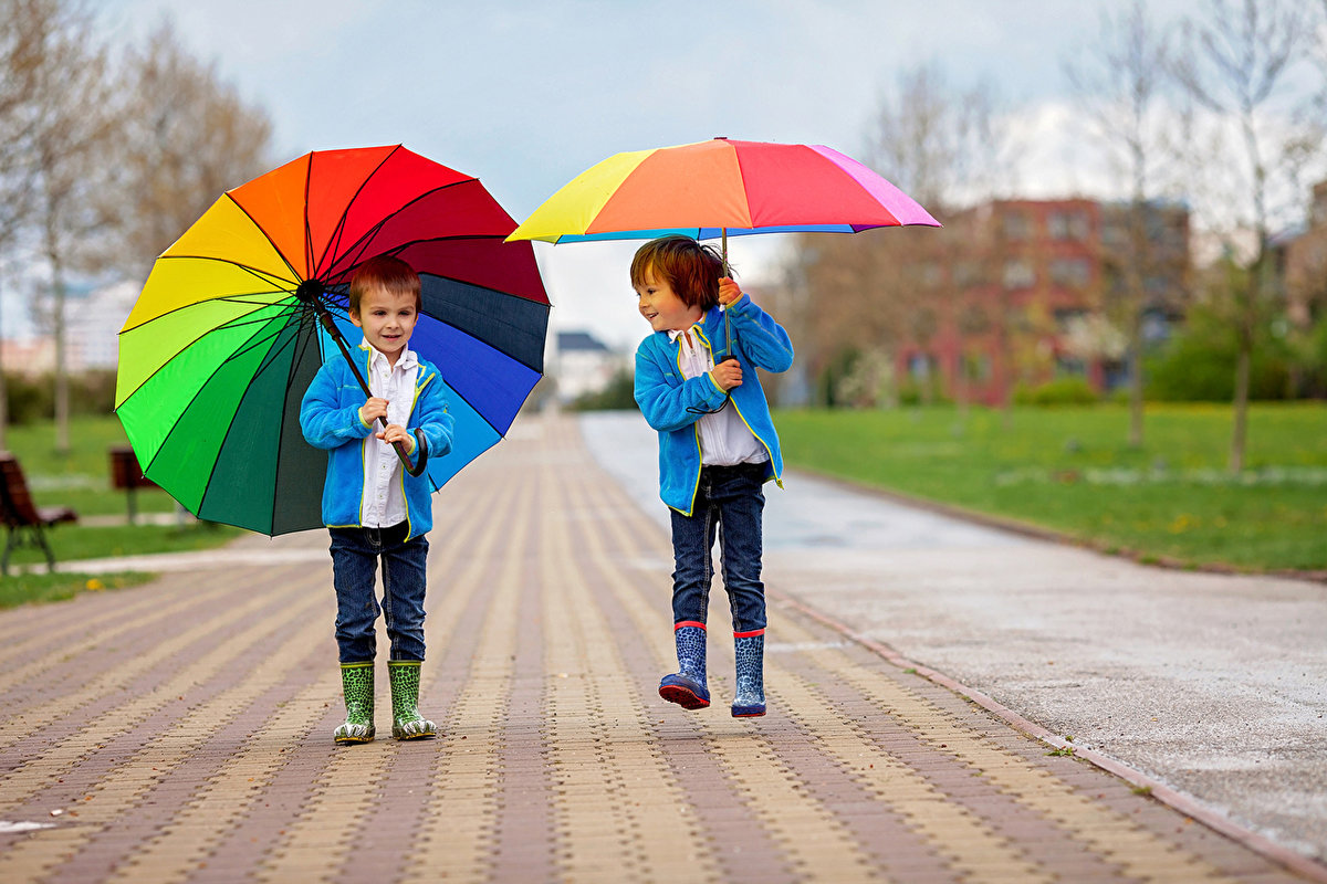 Фотосъемка детей с зонтами