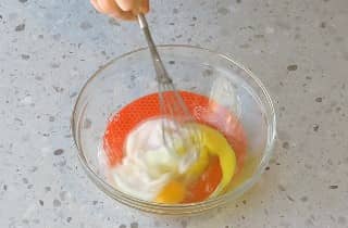 Приготовление творожной запеканки в духовке: шаг 5